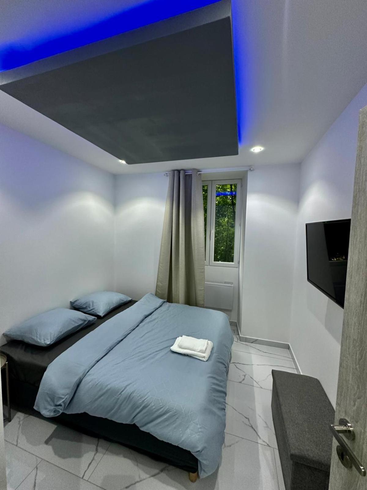 Suite Cosy Chic Сен-Клод Екстериор снимка